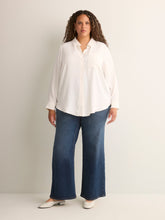 Classic-Fit Wide-Leg Mid-Rise Jean with Tummy Control - d/C JEANS
