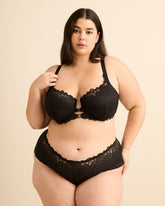 Unlined Underwire Lace Magnetic Front-Closure Bra - Déesse Collection