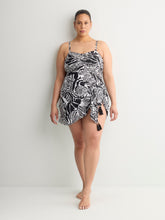 Printed Pareo With Tassels Details