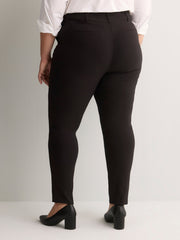 Responsible, Petite, Black Skinny-Leg Savvy Pant - PENN. Essentials