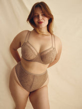Solid Mesh Thong with Lace - Déesse Collection