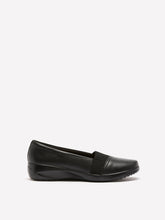 Wide Width, Kaetlyn Rhea Black Leather Shoe - Clarks