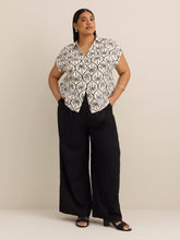 Palazzo-Leg Pant with Elastic Waistband