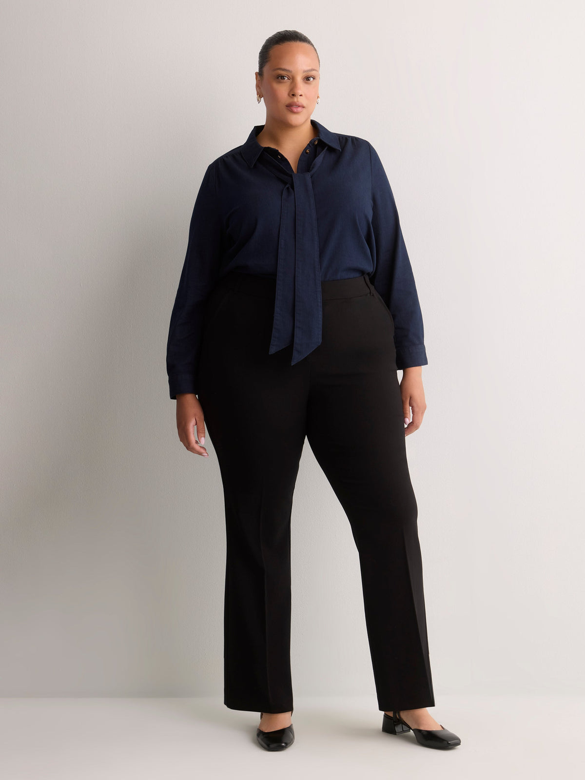Black Savvy II Boot-Cut Pant