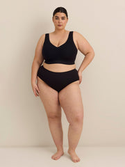 Wireless Lace Padded Bra with Scalloped Neckline - ti Voglio