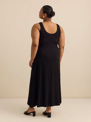 Responsible, Scoop Neck Sleeveless Dress with Slit