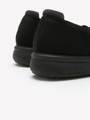 Wide Width, Ezrin Cove Shoe with Decorative Chain - Clarks