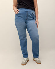 Petite, Savvy Fit Pull-On Straight-Leg Jeans - d/c JEANS