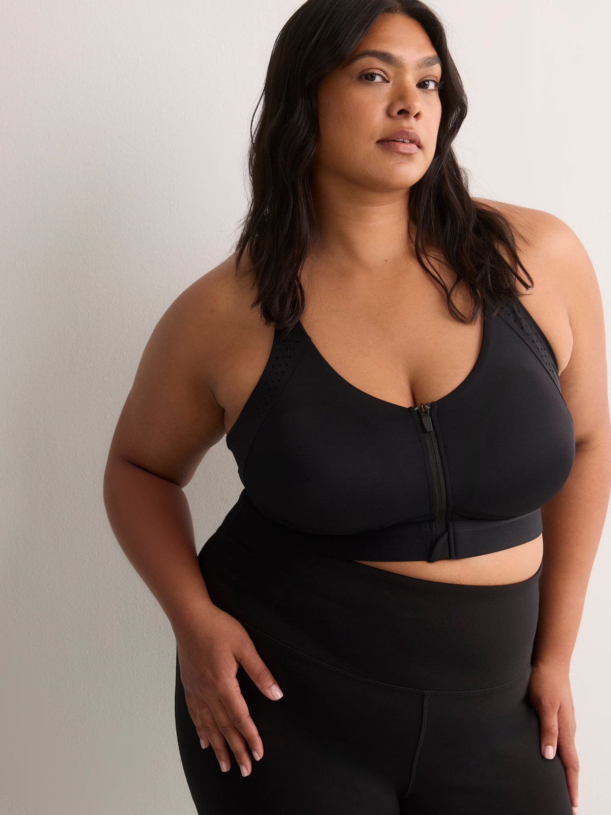 Black Wireless Medium Support Sports Bra with Front Zip Closure - Active Zone