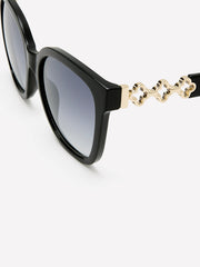 Black Cat-Eye Sunglasses with Metal Branches