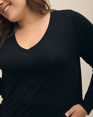 Long Black Modern-Fit Tee - PENN. Essentials